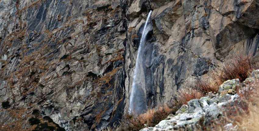 Vasudhara Waterfall Uttarakhand